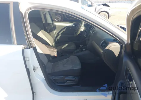 2017 Volkswagen Jetta 1.4T S из США, поврежденный, VIN 3VW2B7AJ2HM378197